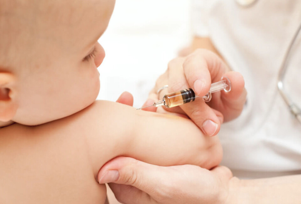 1 ud af 1.500 børn i Grønland har en genfejl, der gør, at barnet er ekstremt sårbar overfor virus og børnevaccine med levende virus. Forskerne vil finde ud af omfanget og lokalisere børnene.