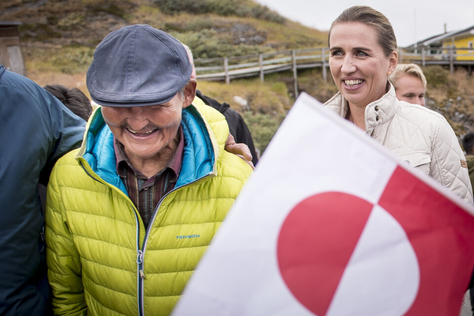 Se billeder: Mette Frederiksen besøger Kapisillit