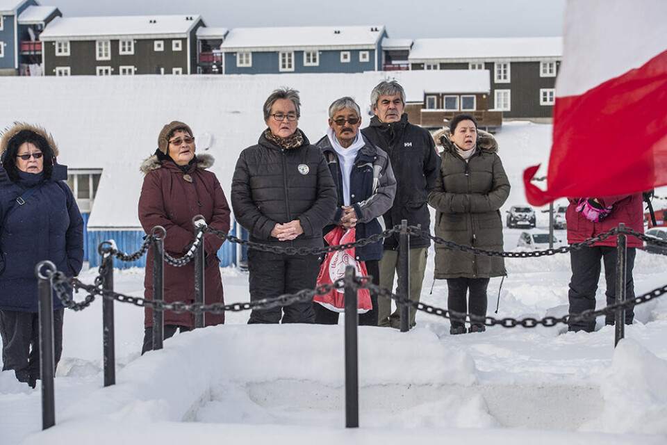 Leiff Josefsen Leiff JosefsenKaffemik på forsamlingshuset i Nuuk Leiff Josefsen Leiff Josefsen Leiff JosefsenFiskere og fangere i Nuuk onsdag morgen fiskernes og fangernes dag med procession fra brættet til kirken Leiff Josefsen Leiff JosefsenDen lokale fisker- og fangerforering mindes kolleger Leiff Josefsen Leiff JosefsenKrans til minde for de fangere og fiskere, der er omkommet på havet i årenes løb Leiff Josefsen Leiff Josefsen Leiff JosefsenKaffemik på forsamlingshuset i Nuuk Leiff Josefsen Leiff Josefsen Leiff JosefsenFiskere og fangere i Nuuk onsdag morgen fiskernes og fangernes dag med procession fra brættet til kirken Leiff Josefsen Leiff JosefsenDen lokale fisker- og fangerforering mindes kolleger Leiff Josefsen Leiff JosefsenKrans til minde for de fangere og fiskere, der er omkommet på havet i årenes løb Leiff Josefsen
