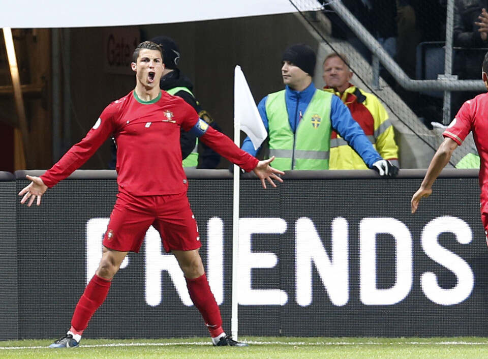 Da Cristiano Ronaldo med sit tredje mål endegyldigt sendte Portugal til VM, sænkede fodboldens vintermørke sig samtidigt tungt over hele Norden