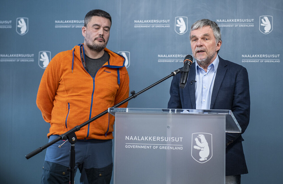 Kim Kielsen og landslæge Henrik L. Hansen orienterer her om seneste nyt vedrørende corona-situationen på et pressemøde.