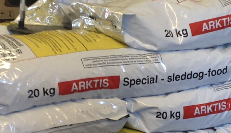 De seneste 30 år har slædehundeejere kunne købe Skyttens Hundefoder ”Arktis” i Pilersuisoq-butikker.
