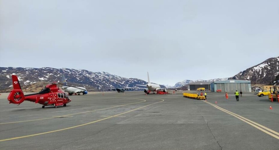 Narsarsuaq atlantlufthavn skal nedgraderes til et helistop, når Qaqortoqs nye lufthavn åbner. Hvornår det sker svæver dog i det uvisse.