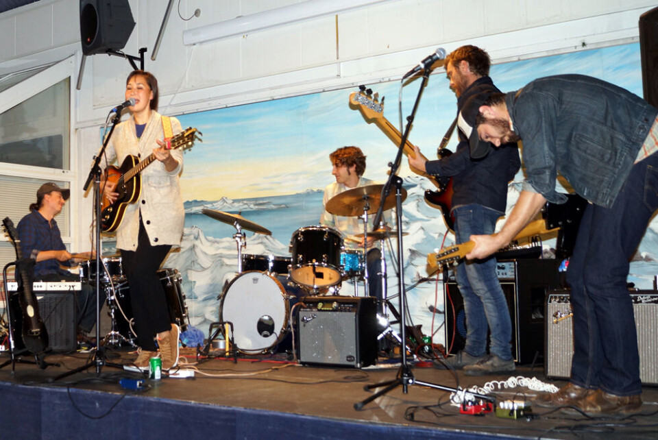 Nive & The Deer Children, med Nive Nielsen som frontfigur spiller koncerter i Nuuk samt i Sydgrønland Nivi Nielsen & The Deer Children, Det Grønlandske Hus, Aalborg