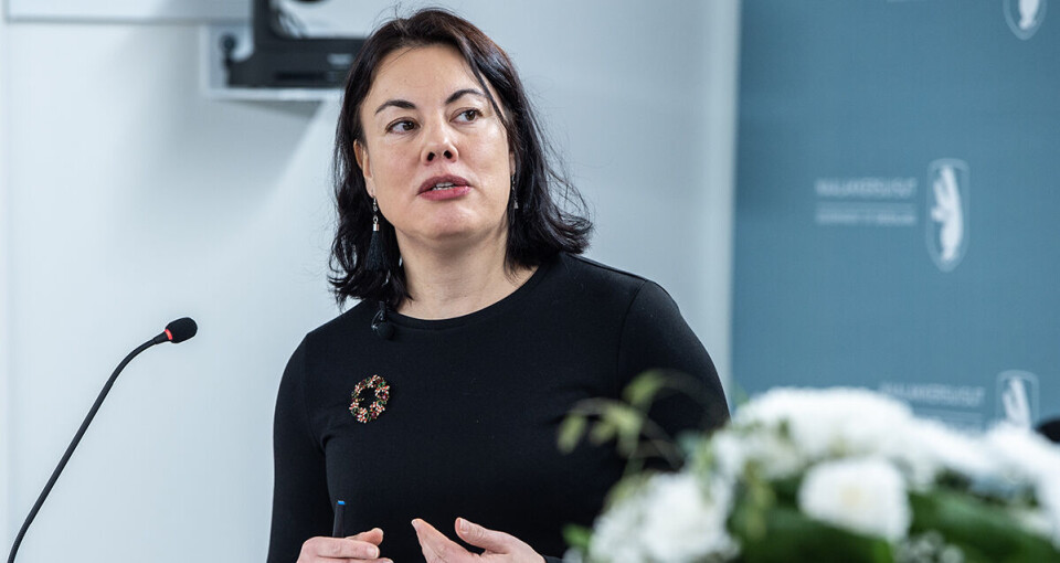 Naaja H. Nathanielsen varslede i september 2021 en huslejestigning fra 1. januar 2022 – og en årlig pristalsregulering af huslejen fra 1. januar 2023. Det skabte imidlertid så megen spektakel i koalitionen med Inuit Ataqatigiit og Naleraq, at de to forslag blev trukket tilbage. I stedet blev boligafdelingernes underskud i 2022 dækket af landskassen, og det samme skete i 2023.