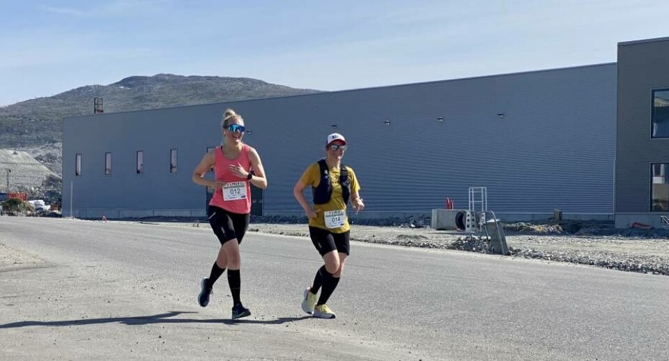 I alt 36 personer har deltaget til Tour de Nuuks 24-timers løb. Løbearrangørerne er hoppet med på Siku Cross koncept, der afholdes hvert år til fordel for Neriuffiit Kattuffiat.