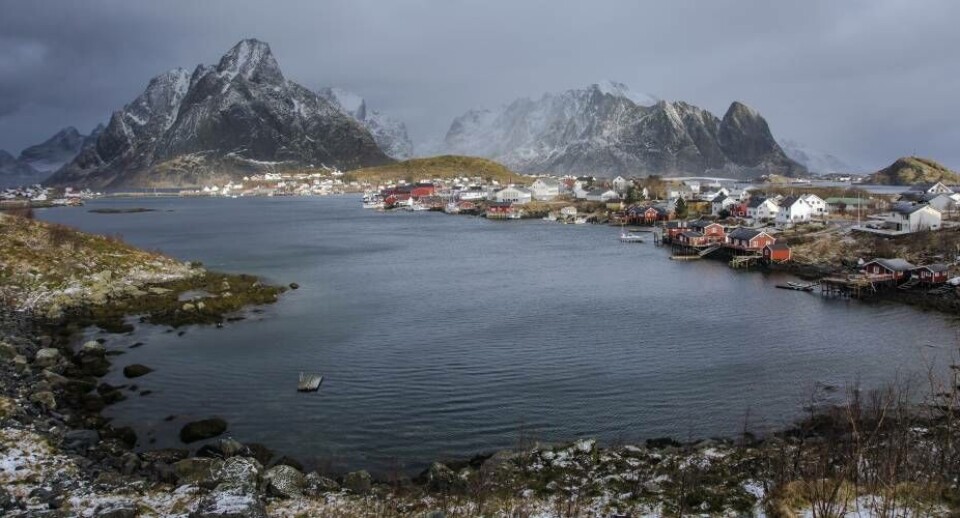 Lille fly styrter i Norge og to omkomne er bjærget i havet