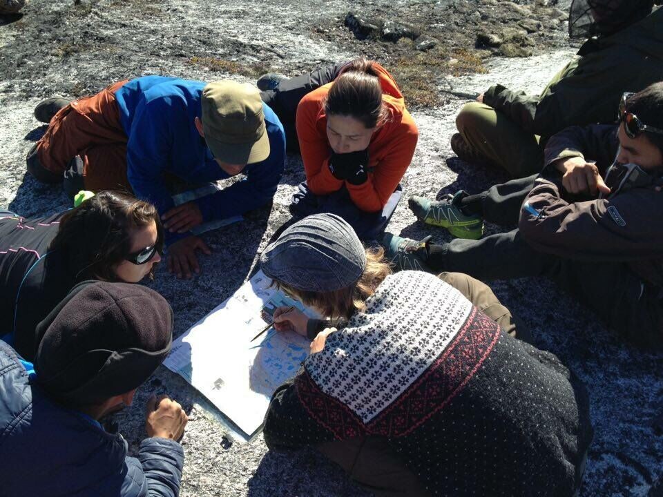 Nunatsinni adventure guides aqqanillit siulliit Campus Kujallermi Qaqortumiittumi allagartartaarput.