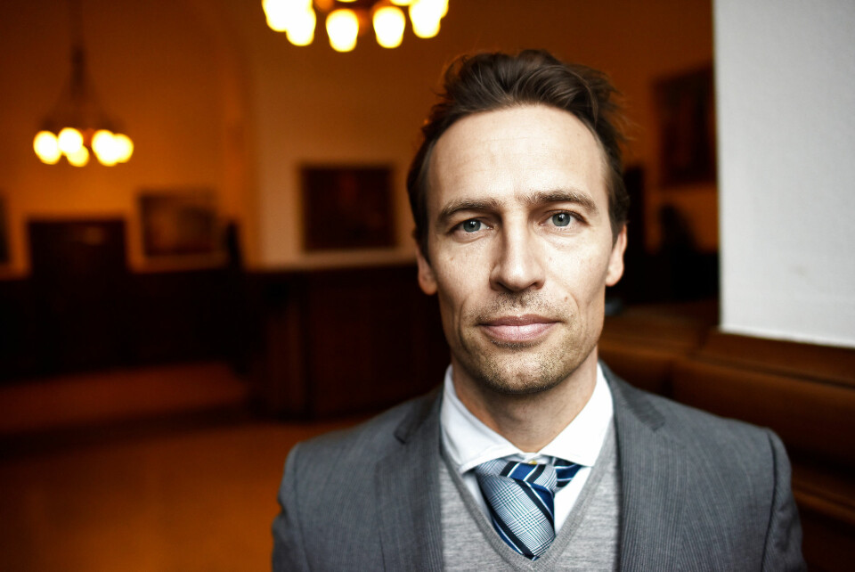 - Fra tjenestens side er vi meget opmærksomme på, at vi kan kommunikere sikkert med Grønland. Derfor samarbejder vi med Naalakkersuisut og andre grønlandske myndigheder om få den rette infrastruktur op at stå, fortæller kontraspionagechef hos PET Anders Henriksen til Sermitsiaq.AG.