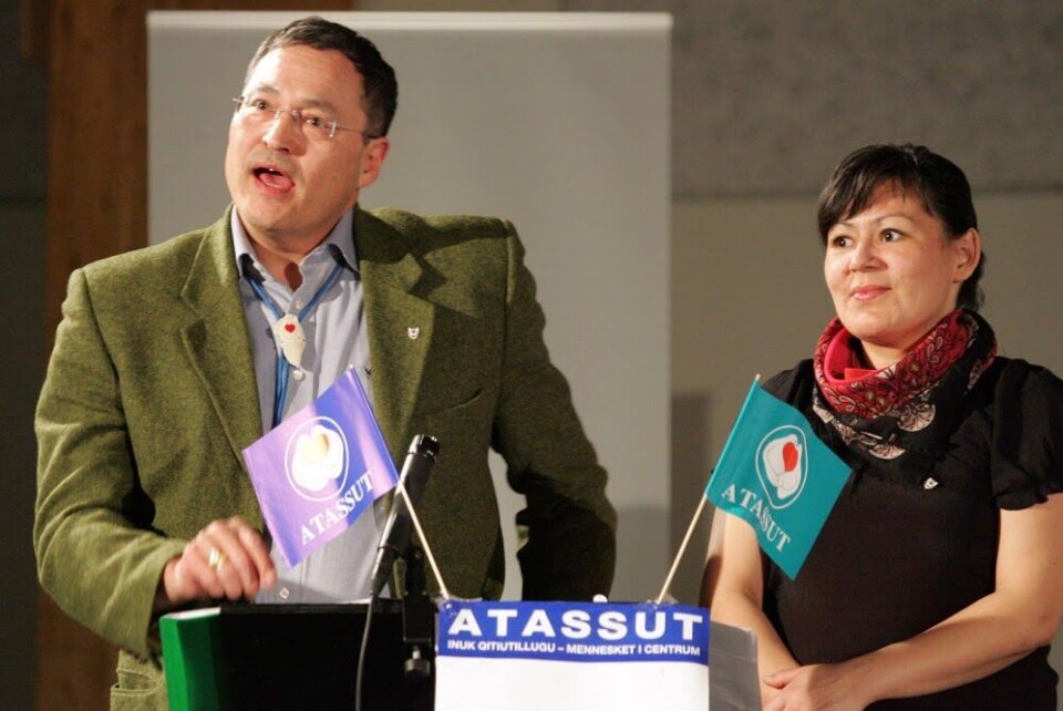 Atassut-formand Gerhardt Petersen sammen med Arnánguak' Kristiansen under en valgdebat forud for valget til Inatsisartut 12. marts