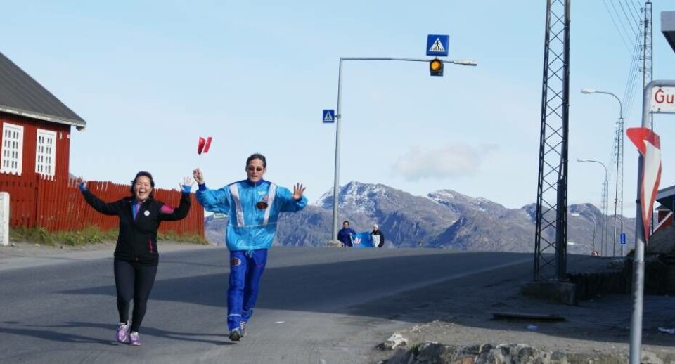 Doris og Johan dannede nyt par under løbet i Sisimiut. Det var kun kandidater fra rød blok, der deltog i løbet i Sisimiut, kandidaterne fra blå blok havde andre gøremål. Doris og Johan dannede nyt par under løbet i Sisimiut. Det var kun kandidater fra rød blok, der deltog i løbet i Sisimiut, kandidaterne fra blå blok havde andre gøremål. Doris og Johan dannede nyt par under løbet i Sisimiut. Det var kun kandidater fra rød blok, der deltog i løbet i Sisimiut, kandidaterne fra blå blok havde andre gøremål.