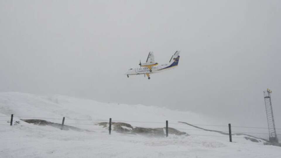 Dash 8´eren på vej til at havarere under sin landing i Nuuk Lufthavn. Foto: Leiff Josefsen