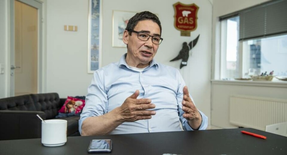 - Danmarkimi tataatsimoortumik tapiissutinik ima isumalluuteqartigaagut, taakkua nikeriarsinnaajunnaarsitsisuullutillu sinnassaataallutik. Ataatsimoortumik tapiissutit ikiliartuaartikkutsigit, allatut eqqarsalernissamut, inuussutissarsiornikkut periarfissanut nutaanut, eqqarsalersinneqassaagut, inuiaqatigiillu qanoq ittuunissaannik kissaateqarnerput pillugu oqallinneq nunamut tunnganerulersinneqassaaq, Jess G. Berthelsen oqarpoq.