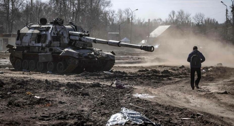 En ødelagt russisk tank nær byen Trostianets, der inden for de seneste dage er blevet generobret af det ukrainske forsvar.