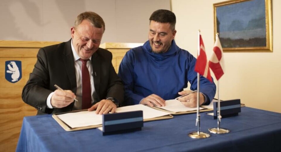 I september 2018 underskrev Lars Løkke Rasmussen (V) og Kim Kielsen (S) primcipaftalen om de danske investeringer i lufthavnene i Nuuk og Ilulissat.