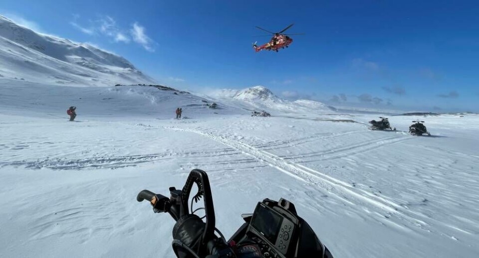 SAR gruppen testede kommunikation med helikopteren og eftersøgning ved hjælp af VHF, røgsignaler og nødblus.