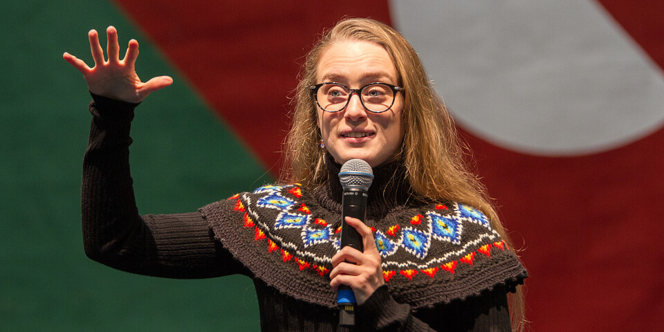 Der blev ikke talt politik, selv om begge de grønlandske folketingsmedlemmer, Aaja Chemnitz Larsen og her Aki-Matilda Høegh-Dam holdt taler.