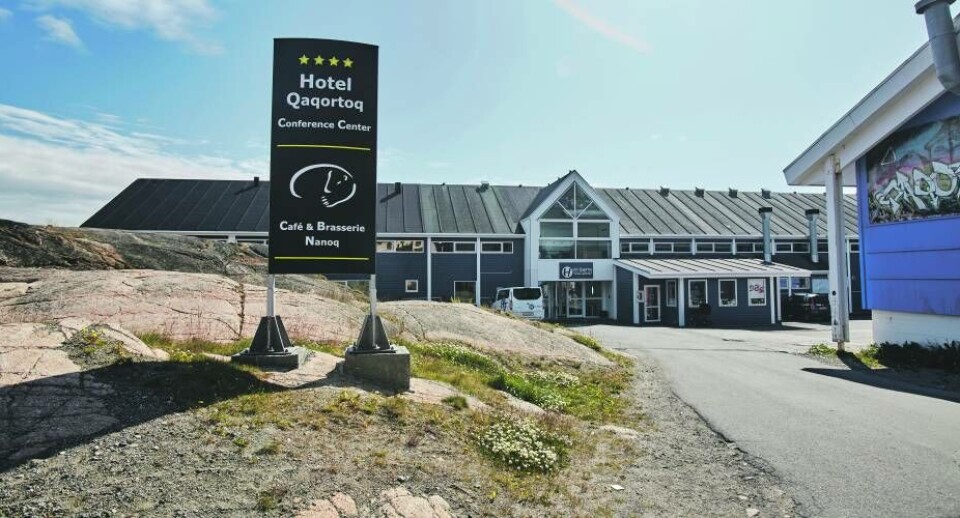 – Selvstyret og kommunerne kan faktisk hjælpe deres hoteller ved at igangsætte kurser og konferencer, så vi kan arbejde os ud af krisen, siger Jim Riis, der ejer Hotel Qaqortoq.
