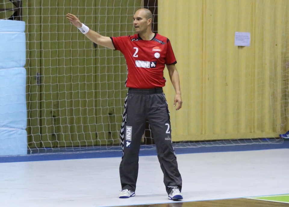 Rasmus Larsen spillede sine sidste landskampe under De Panamerikanske Mesterskaber i 2014 Knud Fl. LarsenLandsholdets trænerteam: Niels Møller og Ingi Olsen Knud Fl. Larsen