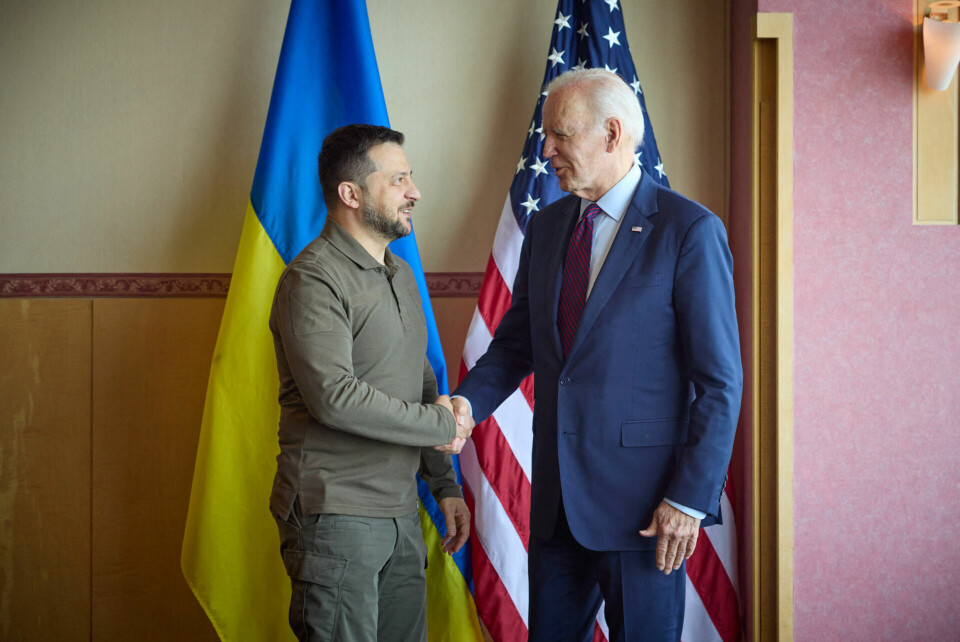 Præsident Volodymyr Zelenskyj har diskuteret F-16-fly med USA's præsident, Joe Biden, under et bilateralt møde i Hiroshima søndag.