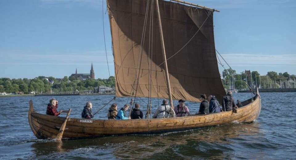 Vikingeskibet Skjoldungen fotograferet i Roskilde Fjord