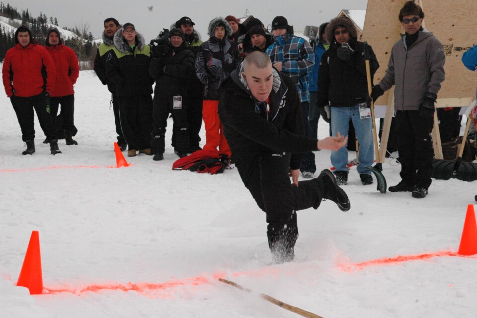 Aputsiaq Fleischer Høy ses her i gang med sit sidste forsøg i Snow Snake. Foto: John Jakobsen