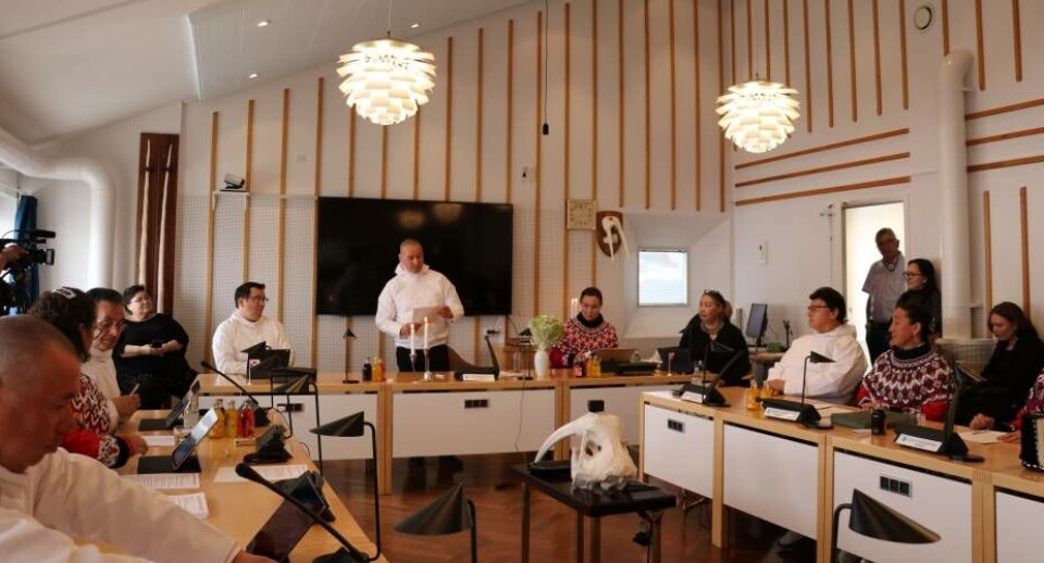 lader sig ikke slå ud af sikkerhedsbruddet i selvstyret. Borgerne får deres lovpligtige sociale ydelser til tiden, lyder det. Qeqqata Kommunia