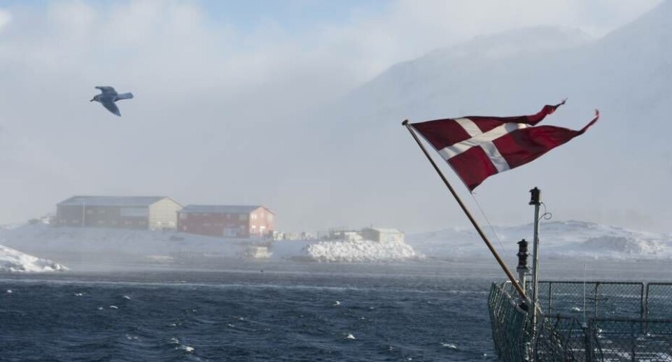 Flåden løser mange civile opgaver i Grønland, pointeres det. Målet er at skabe tryghed, ikke det modsatte, understreger pensioneret chef for kommandoen.