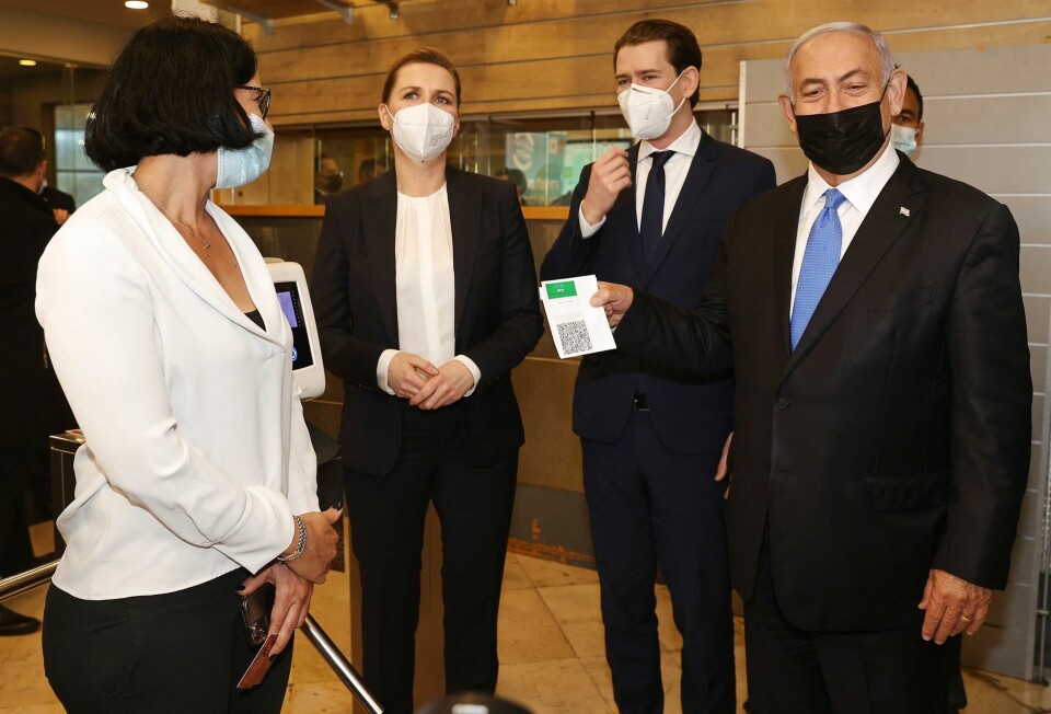 Mette Frederiksen på besøg hos premierminister Benjamin Netanyahu i Israel.