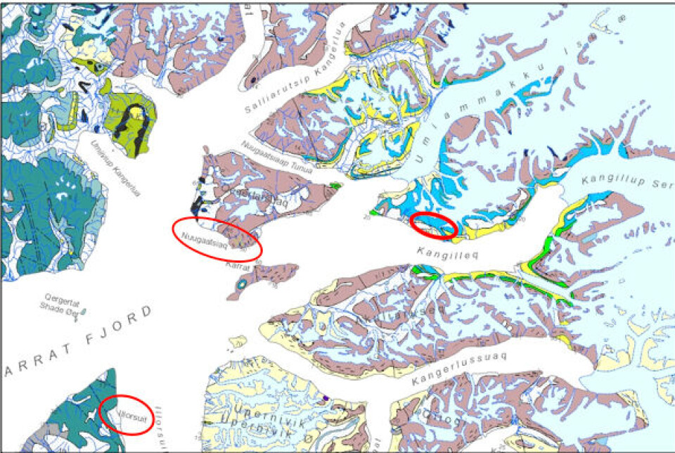 Området for fjeldskredet 17. juni er markeret med den tykke røde streg. Jonas Petersen/SelvstyretEt yderligere risikoområde omkring 4 kilometer vest for skredet. De røde streger viser sprækkedannelser Arktisk KommandoPå et satellitfoto fra 23. maj kan geologer identificere sprækkedannelser på stedet for skredet og muligvis også ved det nu truende skred Oslo UniversitetFjeldsiden her er skredet op mod 100 meter. De seneste dage har den bevæget sig 30 centimeter. Geus og Arktisk KommandoFjeldskredet og det truende skred ligger omkring 1 kilometer fra hinanden Arktisk KommandoOmrådet for fjeldskredet 17. juni er markeret med den tykke røde streg. Jonas Petersen/SelvstyretEt yderligere risikoområde omkring 4 kilometer vest for skredet. De røde streger viser sprækkedannelser Arktisk KommandoPå et satellitfoto fra 23. maj kan geologer identificere sprækkedannelser på stedet for skredet og muligvis også ved det nu truende skred Oslo UniversitetFjeldsiden her er skredet op mod 100 meter. De seneste dage har den bevæget sig 30 centimeter. Geus og Arktisk KommandoFjeldskredet og det truende skred ligger omkring 1 kilometer fra hinanden Arktisk KommandoOmrådet for fjeldskredet 17. juni er markeret med den tykke røde streg. Jonas Petersen/Selvstyret