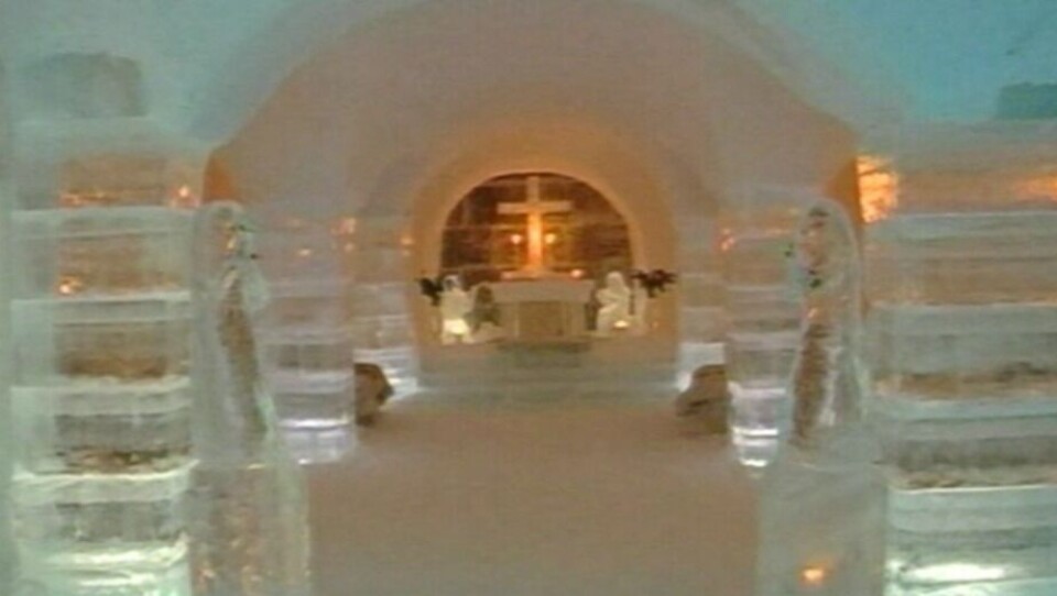 Ishotellet Jukkasjarvi Kiruna har endda sin egen kirke.
