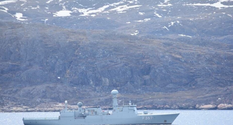 At vi får en ny civil beredskabsuddannelse i Kangerlussuaq betyder ikke, at Forsvarets uddannelser suspenderes for grønlandske unge. Det vil fortsat være muligt at vælge en militær uddannelse indenfor Forsvaret, bekræfter både IA og Siumut over Sermitsiaq.