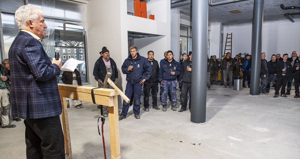 Nuuk: Rejsegilde på nyt HHE-hotel