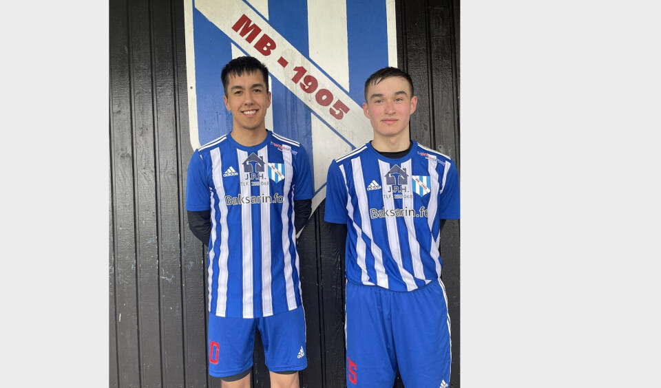 Fodboldspillerne Niels Patrick Jensen og Romeo Blidorf tørner ud for det færøske 3. divisionsklub, MB 1905