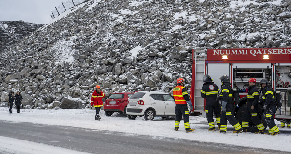 Færdselsuheld i Nuuk: Fire passagerer kørt til Sana til observation
