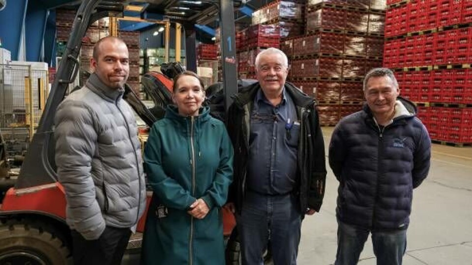 KAIR og Nuuk Imeq indgår nyt samarbejde. På billedet ses HR-konsulent Tommy Ege Kristensen, Kalaallit Airports, lufthavnschef Rita Müller, Mittarfeqarfiit, adm. dir. Bernhard Christensen, Nuuk Imeq og sikkerhedschef Arkaluk Kleemann, Kalaallit Airports.
