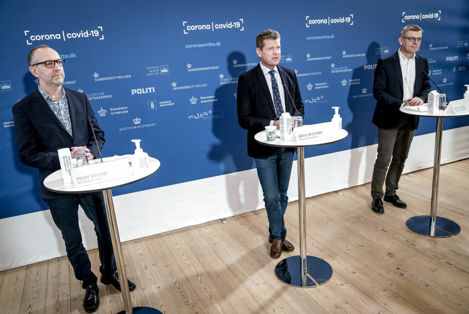 I Danmark fremskyndes tredje vaccination nu for at dæmme op for den stigende smittespredning og omnikronvariantens indtog i landet.