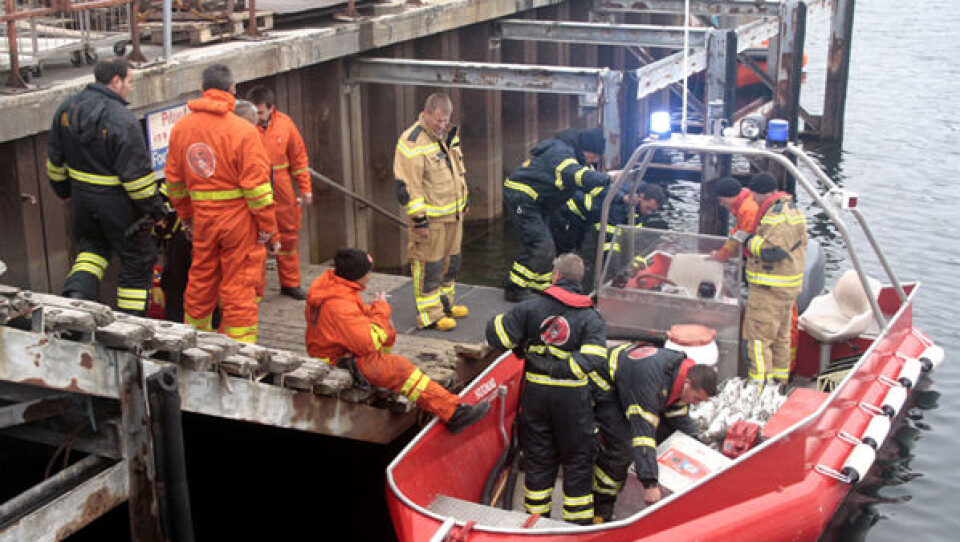 Med blå blink satte brandvæsenet atter turen mod Kobbefjorden sendt onsdag eftermidag. Foto: Benny Kokholm Med blå blink satte brandvæsenet atter turen mod Kobbefjorden sendt onsdag eftermidag. Foto: Benny Kokholm Med blå blink satte brandvæsenet atter turen mod Kobbefjorden sendt onsdag eftermidag. Foto: Benny Kokholm