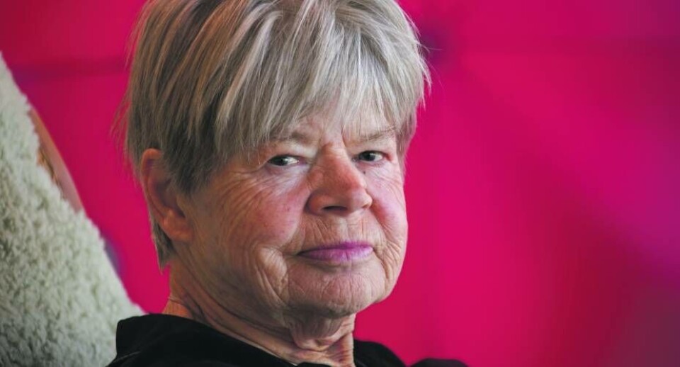 – Jeg mener, at han får rigelig straf ved at blive bortvist fra gymnasiet. At han også skal varetægtsfængsles, er helt ude af proportioner, siger juraprofessor Eva Smith.