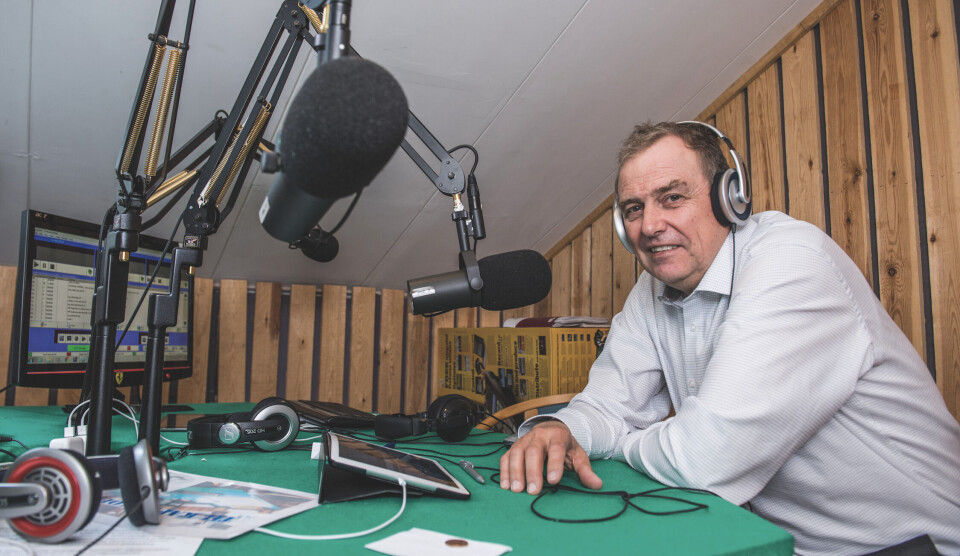 Inuunerup Nipaa er frikirkens egen radiostation, hvor John Østergaard Nielsen hver fredag morgen har siddet som radiovært for et program om kirkenyt fra ind- og udland. Foto: Leiff Josefsen