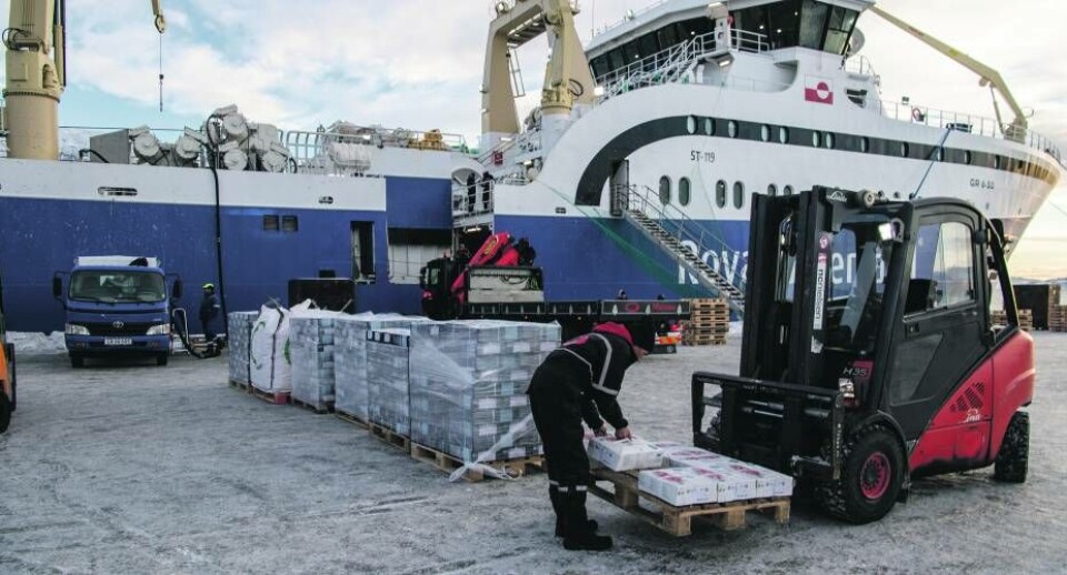 Ice Trawl Greenlands nye trawler Nataarnaq skal for første gang holde jul mens den er ude og fiske.Her er den i havn i Nuuk i slutningen af november.