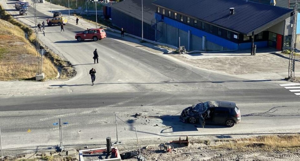De to personer er bragt til sygehuset og trafikken kører igen som normalt. Foto: Leiff Josefsen Foto: Leiff JosefsenDe to personer er bragt til sygehuset og trafikken kører igen som normalt. Foto: Leiff Josefsen Foto: Leiff JosefsenDe to personer er bragt til sygehuset og trafikken kører igen som normalt. Foto: Leiff Josefsen Foto: Leiff Josefsen