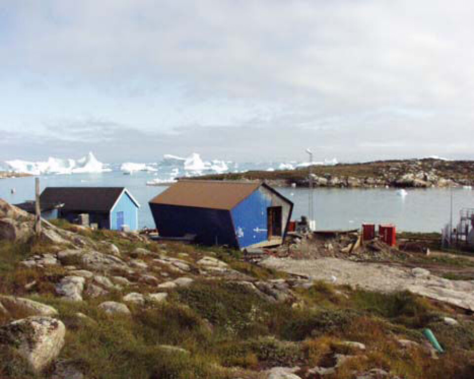 Udsigten til en stabil løn og en god bolig kan være med til at motivere folk til at flytte. Foto fra Saqqaq, der er en af de fire bygder, der har medvirket i undersøgelsen.