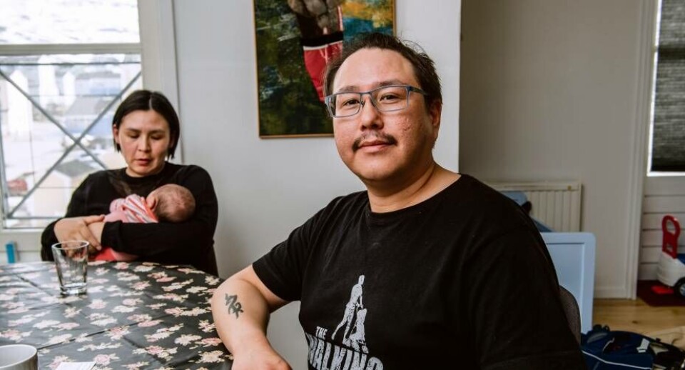 Iinnguaq og Aviaq Fleischer fik en datter den 13. april. To dage efter blev glæden sat alvorligt på prøve, da deres et-årige søn fik forfrysninger i sin daginstitution