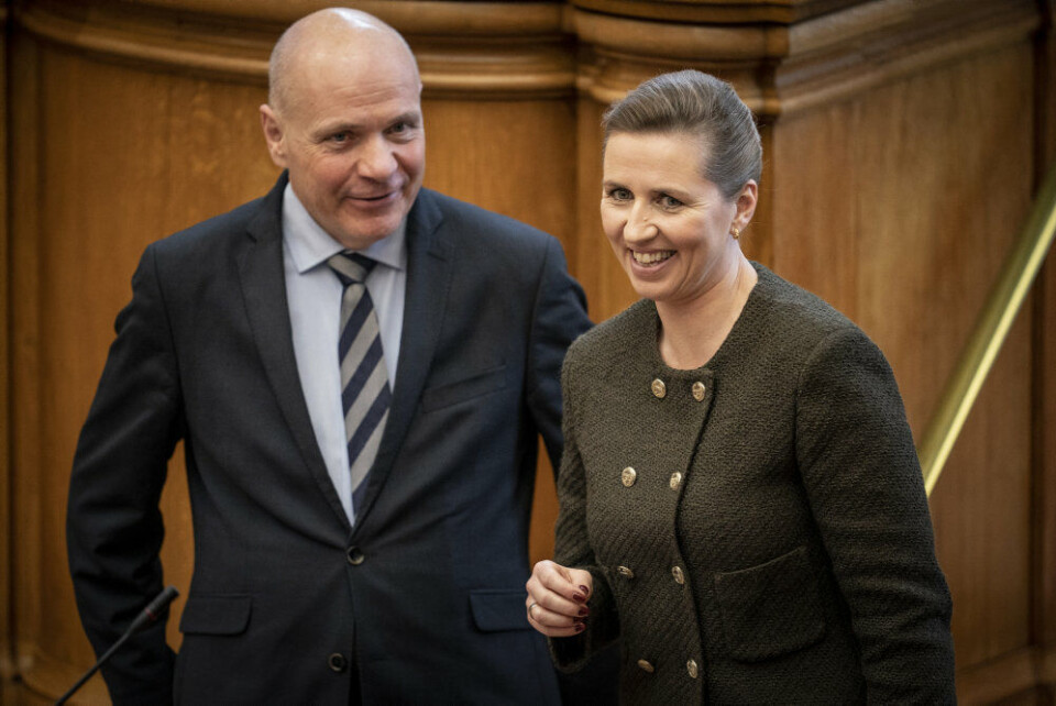 Folketingets formand, Søren Gade, og statsminister Mette Frederiksen (S) er inviteret til kur med kongeparret på søndag. (Arkivfoto).