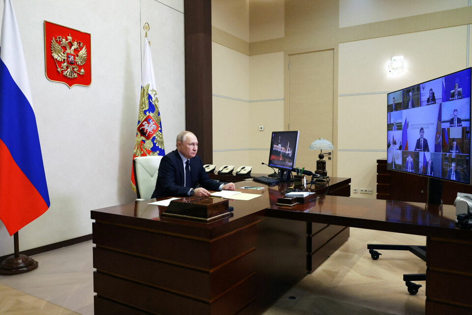 Vladimir Putin holdt fredag møde med medlemmer af det Russiske Sikkerhedsråd. (Arkivfoto)