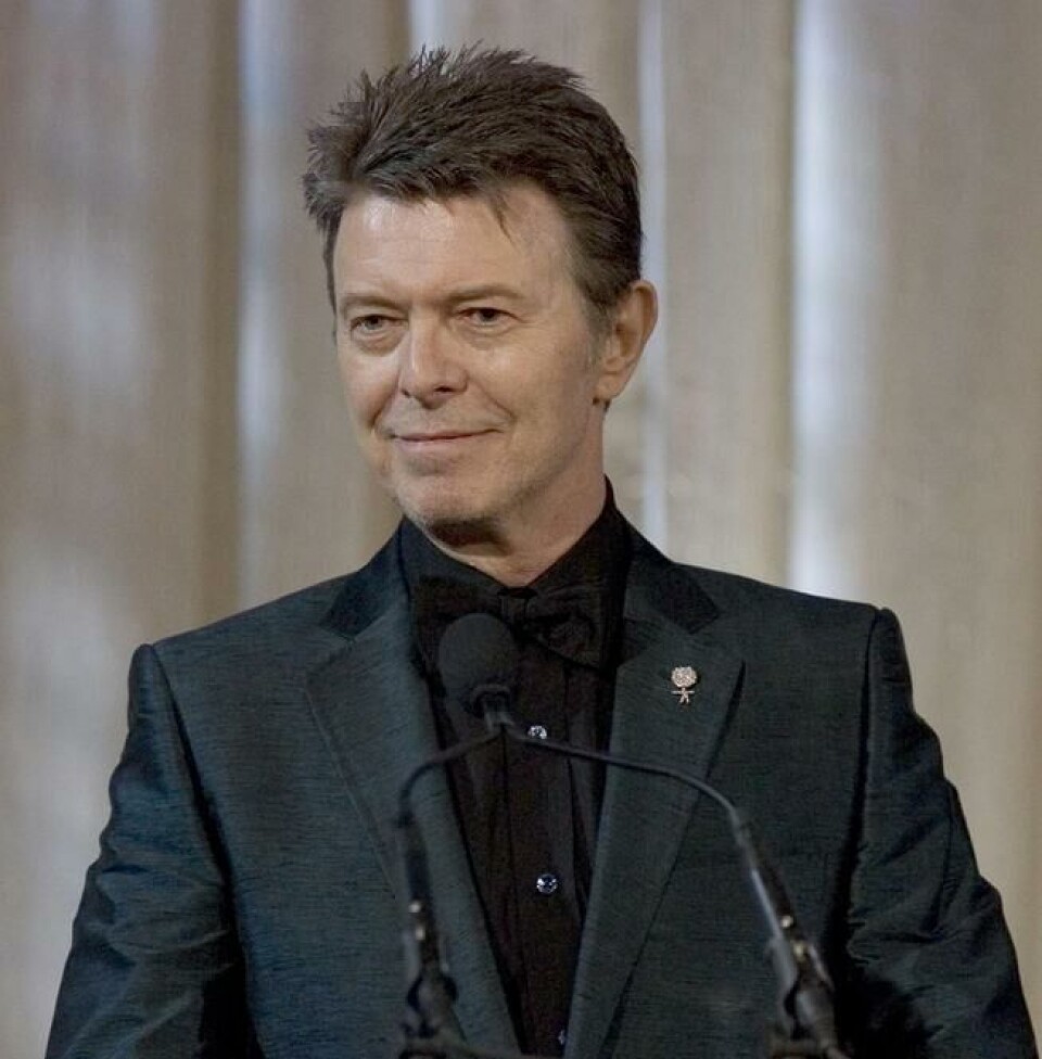 Sangeren David Bowie er død efter 18 måneders kamp mod kræften. Han blev 69 år