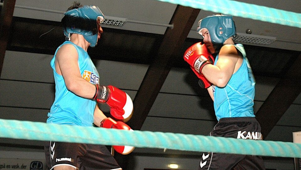 BK Fight Club Nanoqs Salik Rosing Olsen, til højre, er vokset op i mellemvægt og skal i ringen ved stævnet den 30. november. Arkivfoto: John Jakobsen