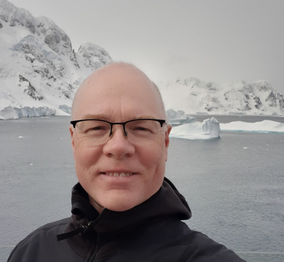 rejste med Hurtigruten til Antarktis, hvor han var i land på kontinentets kyst. Bjørn Tegner Bay