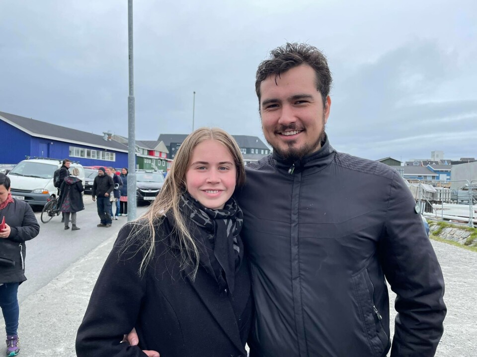 Sissel Jessen og kæresten på vej til at blive vaccineret